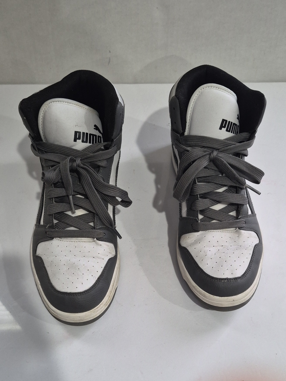 Puma Men’s Gray and White High-Top Sneakers Size 10.5